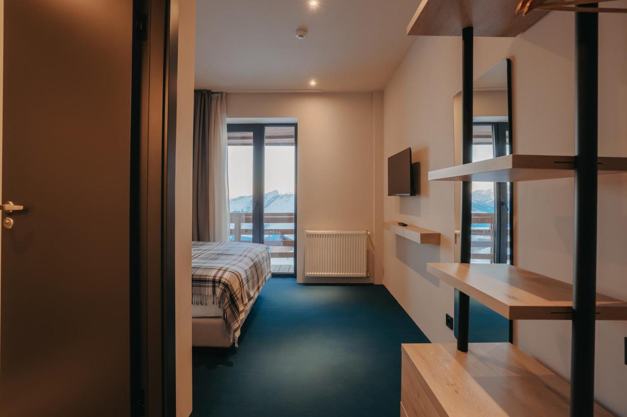 Alpina Hotel Gudauri Eksteriør bilde