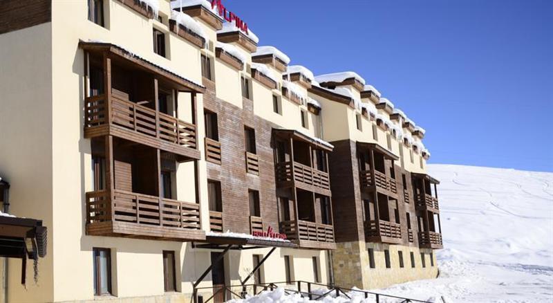 Alpina Hotel Gudauri Eksteriør bilde